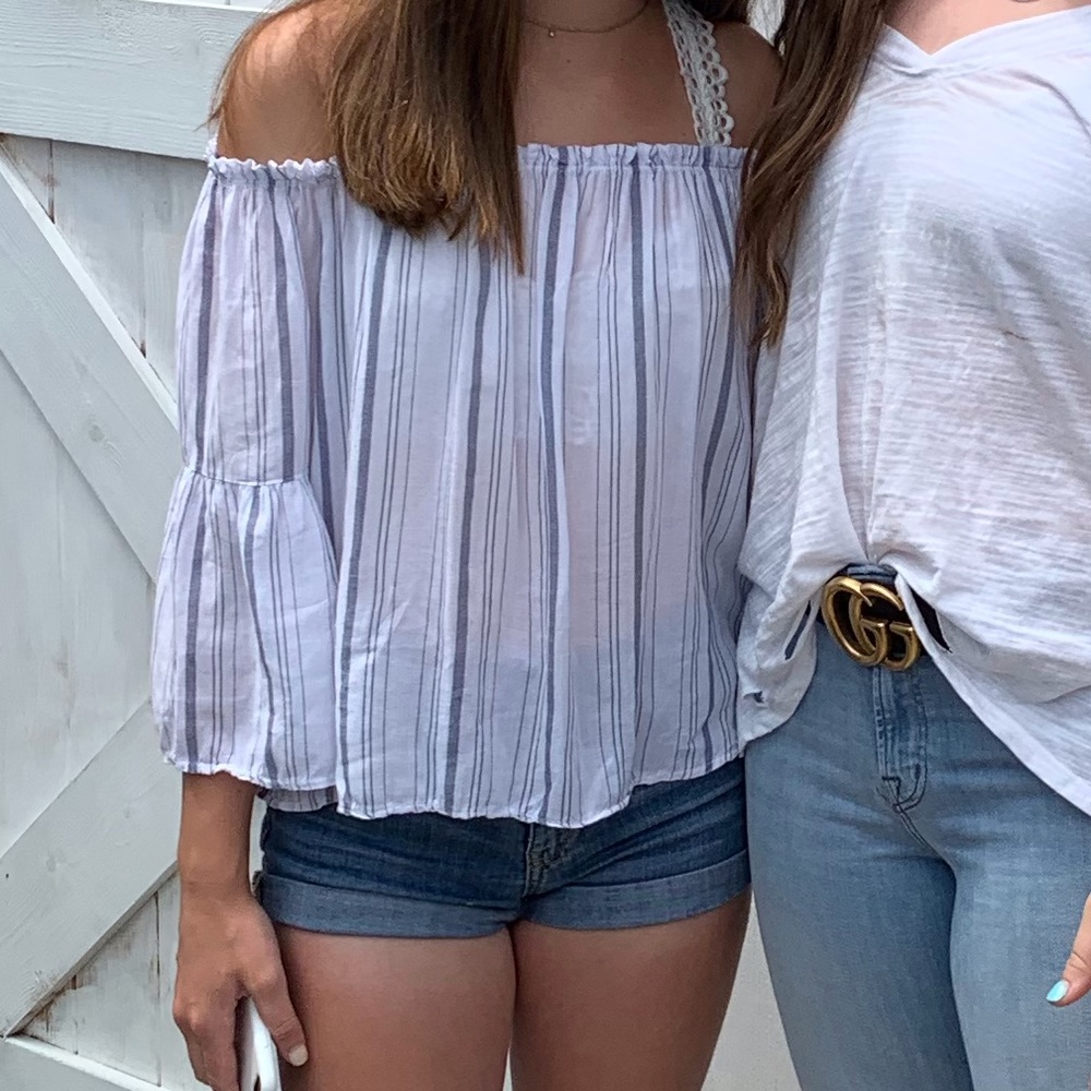 Off The Shoulder Top - Like New